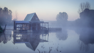 Будиночок на воді