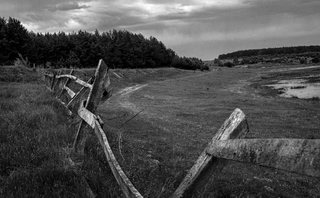 Чорно білий пейзаж.