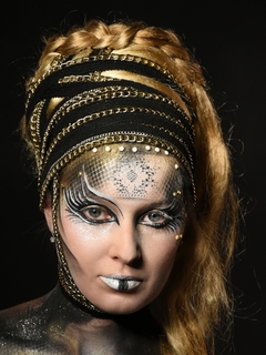 EXTRAVAGANT PORTRAIT