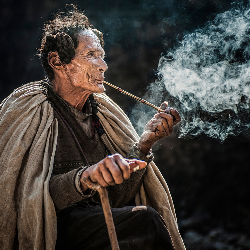 Yi nationality old man 3