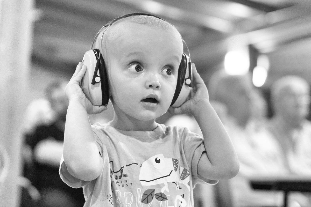 I want to listen to jazz