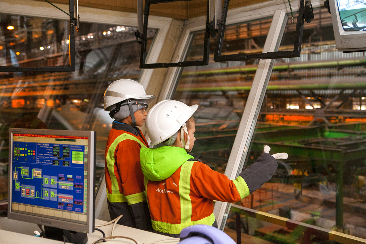 Індустріальний світ