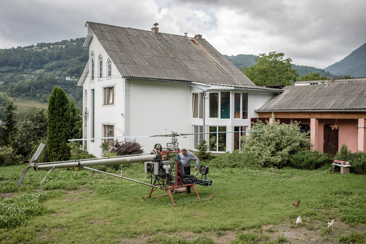 The handmade helicopter