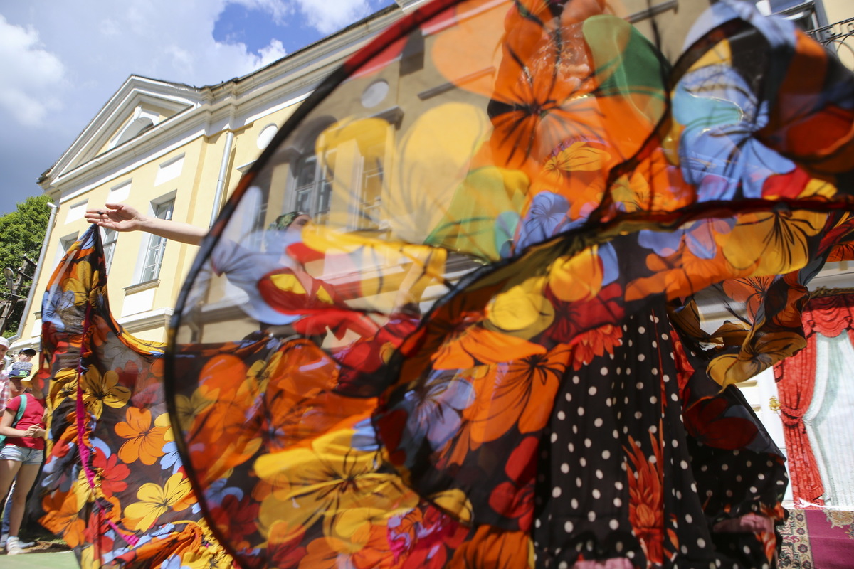 Театрализованное представление. Танец цыганок