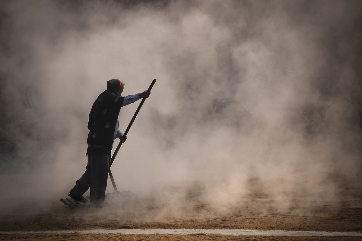 The Manual Drying Process of Rice Grain
