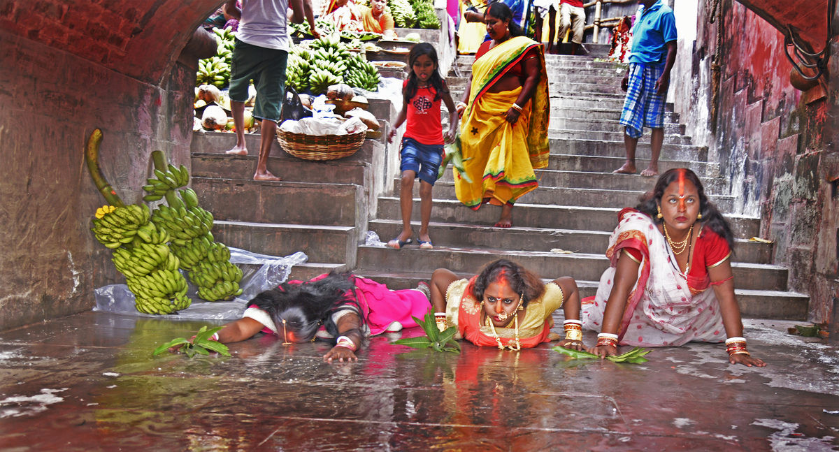 CHOT PUJA PRAYING STYLE
