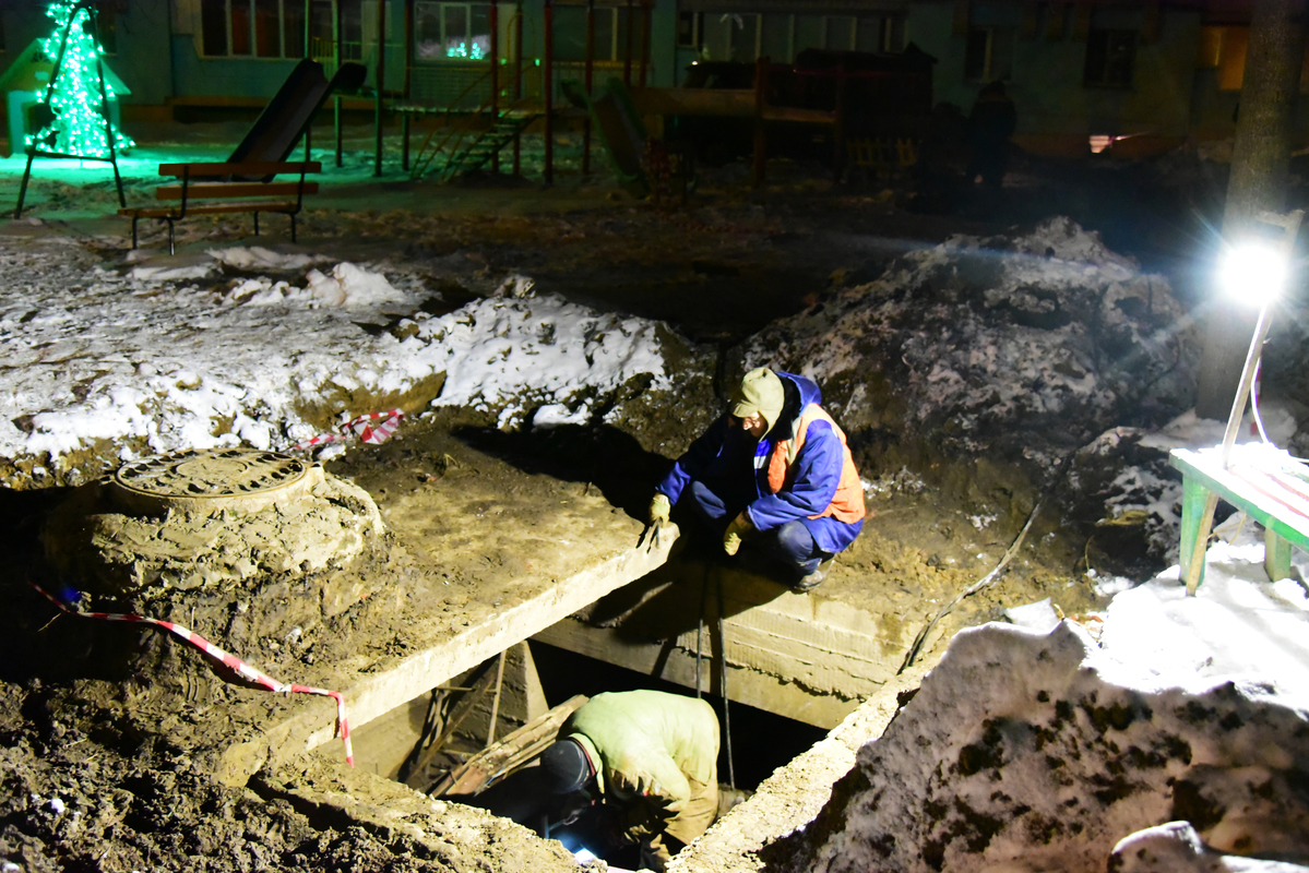 Ночной ремонт труб.