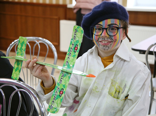 Юный художник