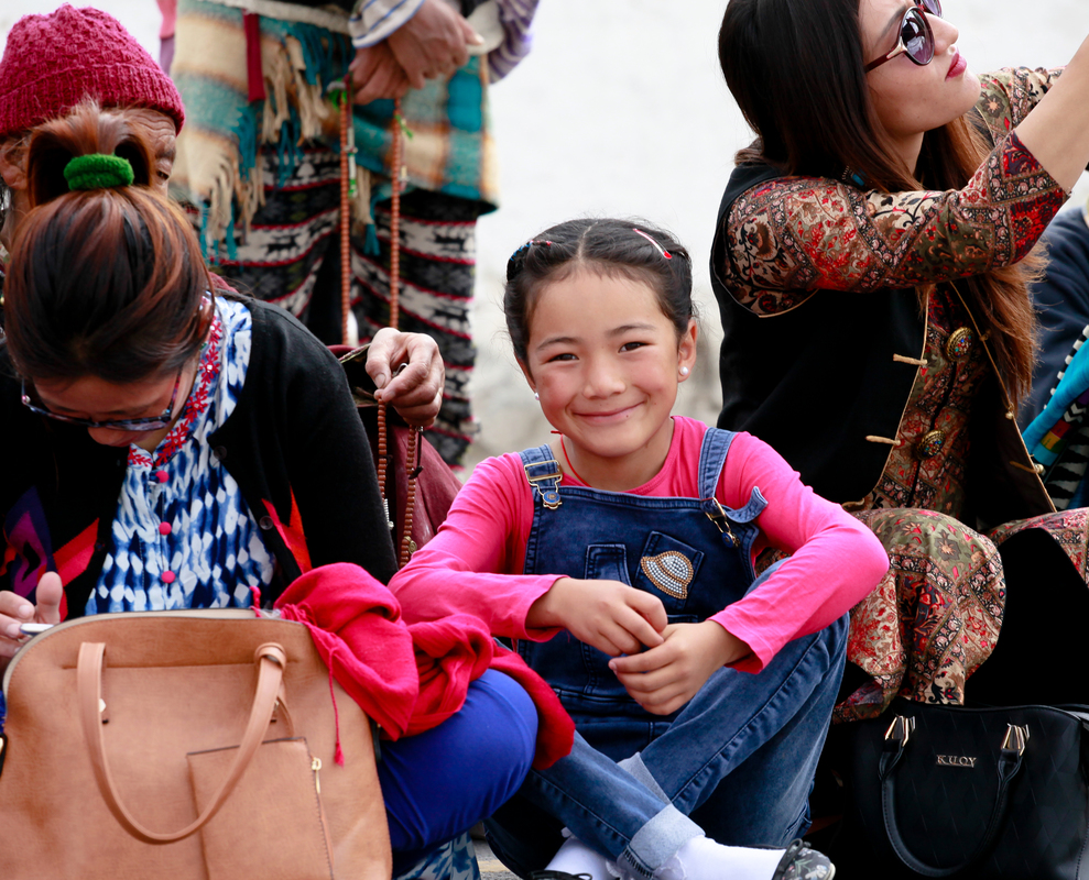 Нехай весь світ почекає