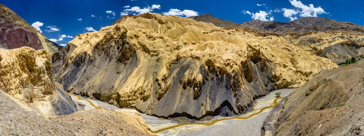 Лунная земля