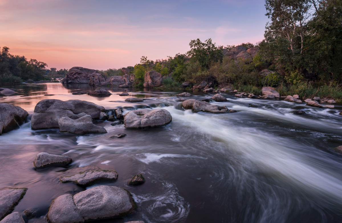 Быстрая река