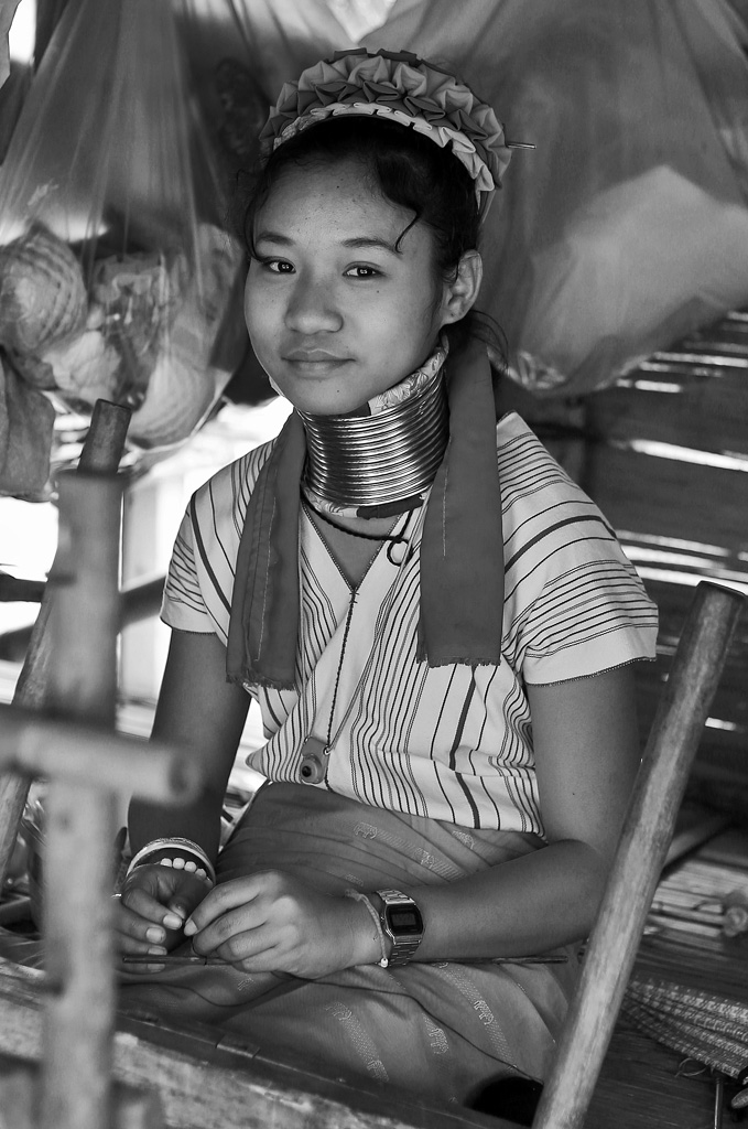 Karen Long Neck Beauty