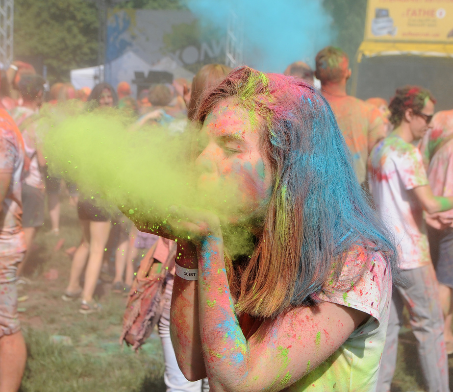 Фестиваль красок Холи