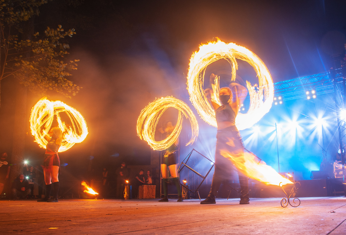 Магія світла