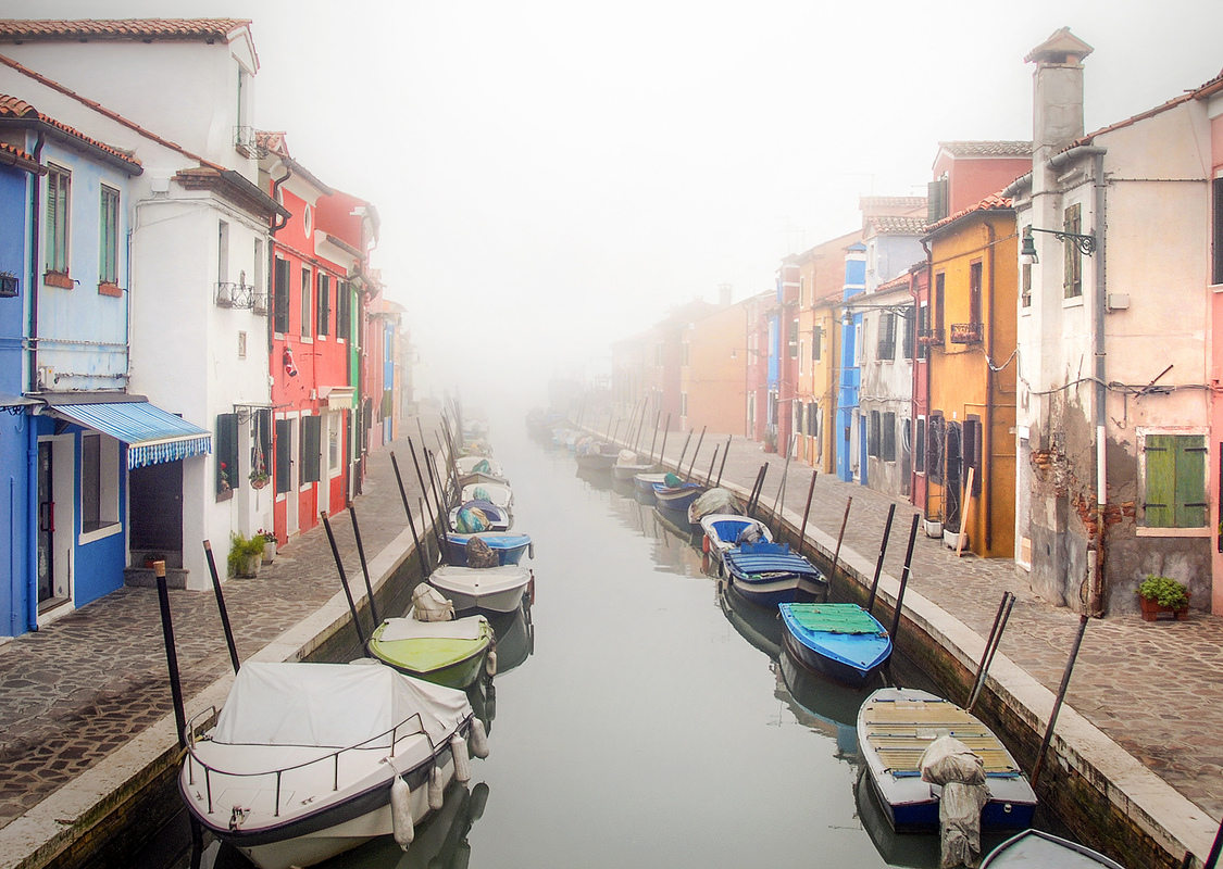 BURANO NELLA NEBBIA