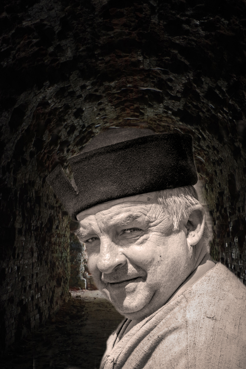 Охоронець старого замку