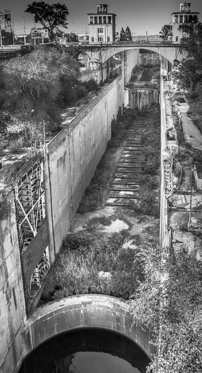 Старі шлюзи ДніпроГЕСу