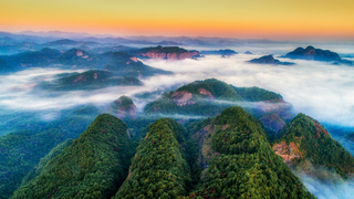 Scudding clouds on Panshan