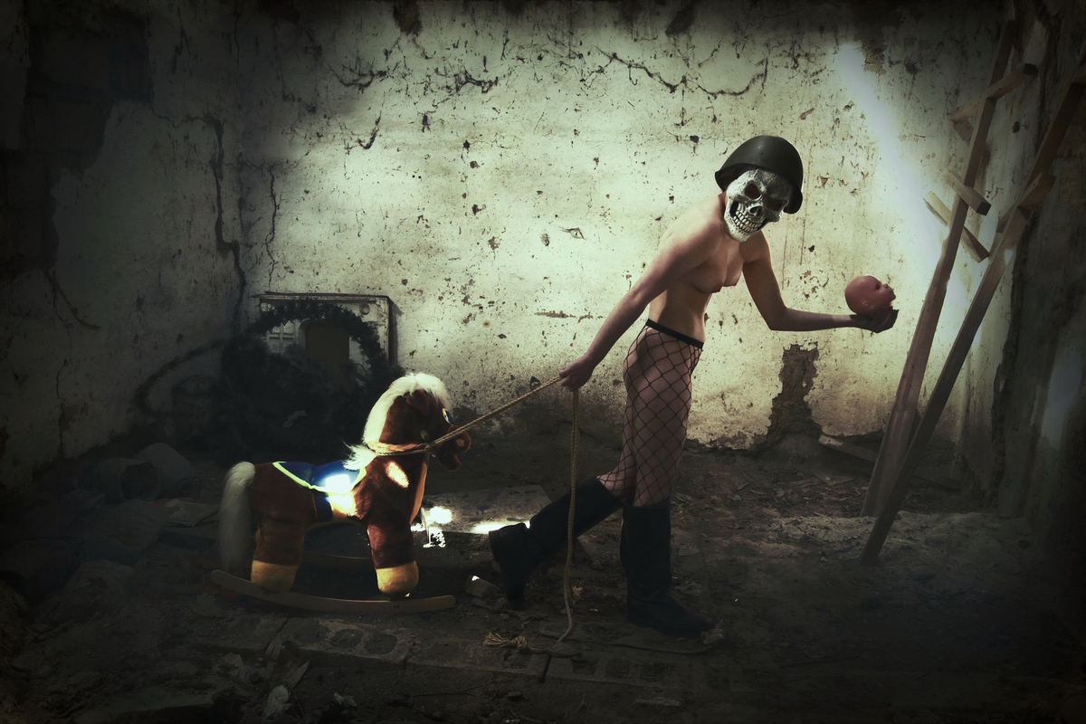 із циклу Сука Війна вбивае дітей 2