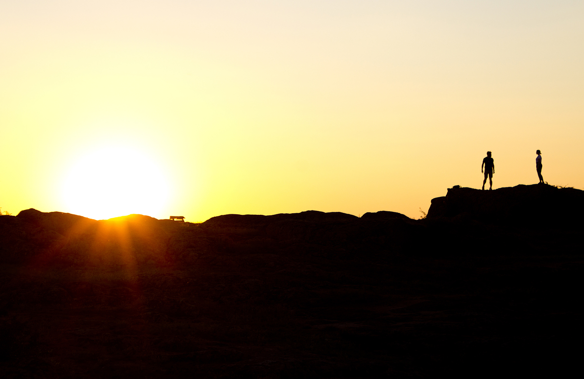 Захід відносин