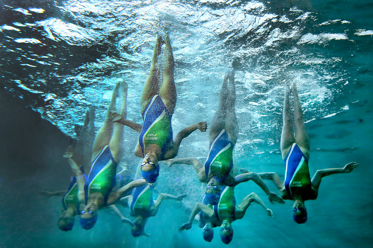 Synchronized swimming the hidden side 1