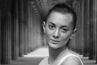 Woman inside the gallery