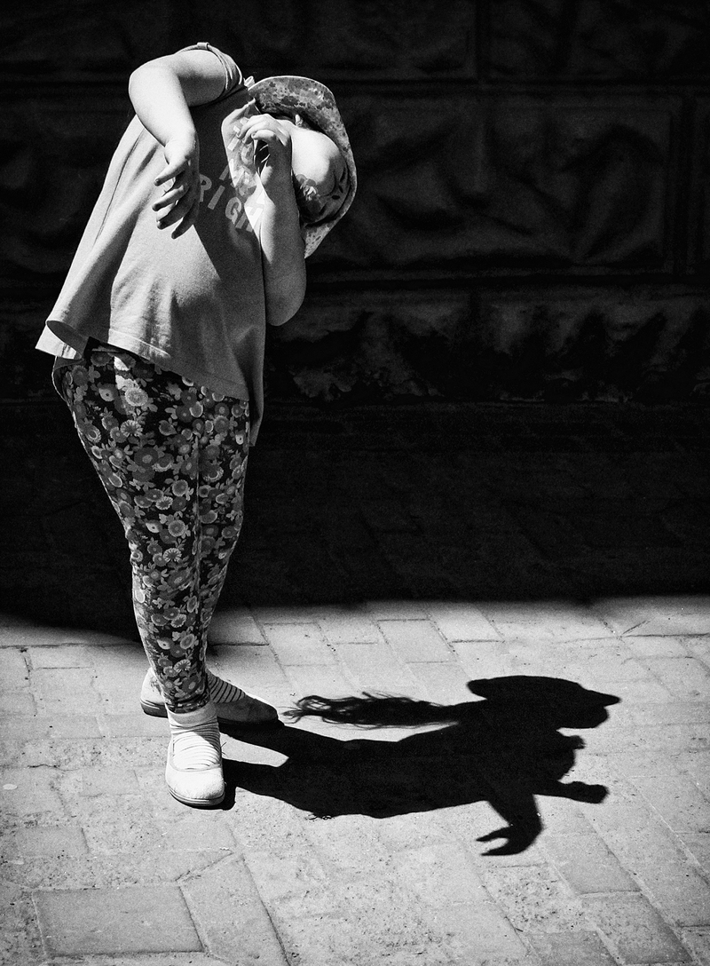 Гра з тінню