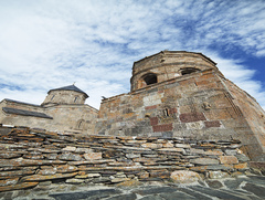 Торкаючись неба