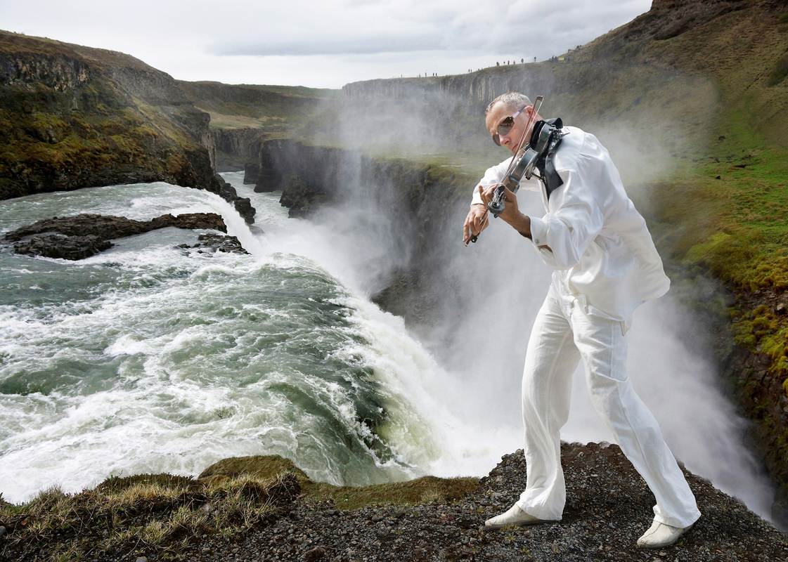 Скрипаль Андрій Петров  і водоспад Гюдльфосс - Все спливає, а мистецтво вічне!
