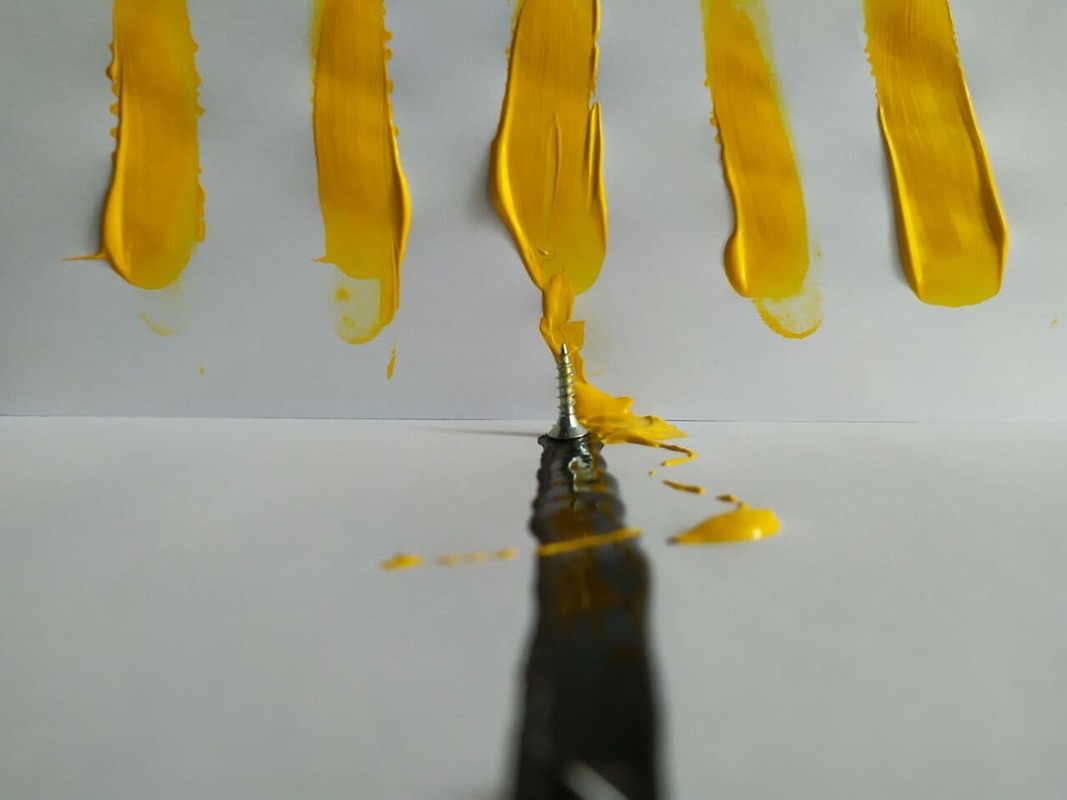 За лаштунками