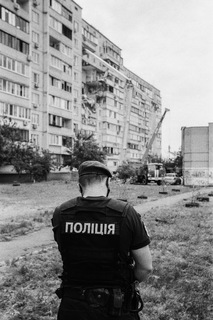 Залишайся вдома. Без гарантій. 3