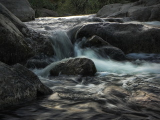 Звечоріло на річці