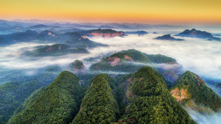 Scudding clouds on Panshan