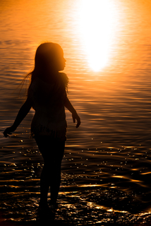 к свету по воде