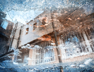 в осеннем отражение