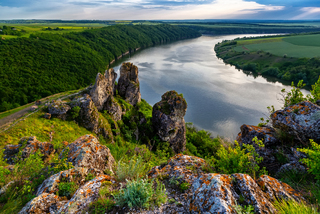 Шишкові горби над Дністром