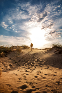 Один в пустелі...