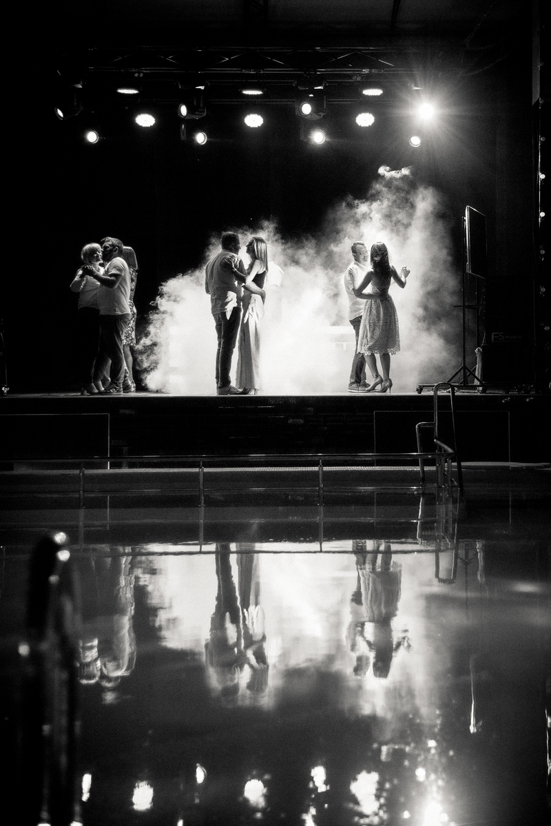 черно-белый танец