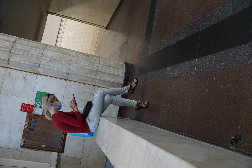 Метро блогерша