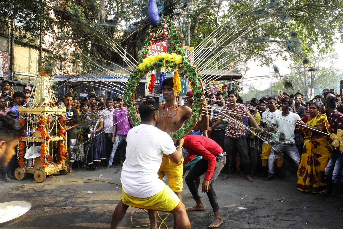 PERFORMANCE TO IMPRESS THE GOD (5)