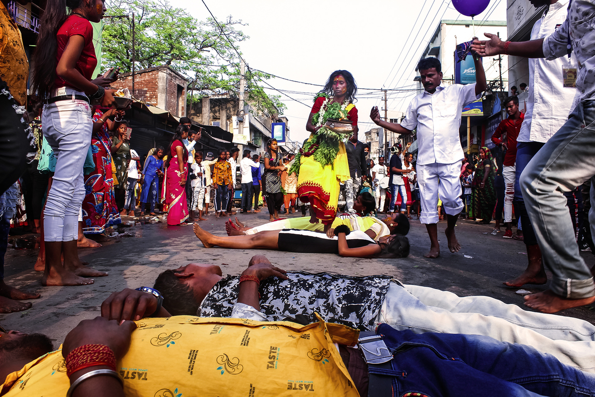 THE WOMEN BLESSING (7)