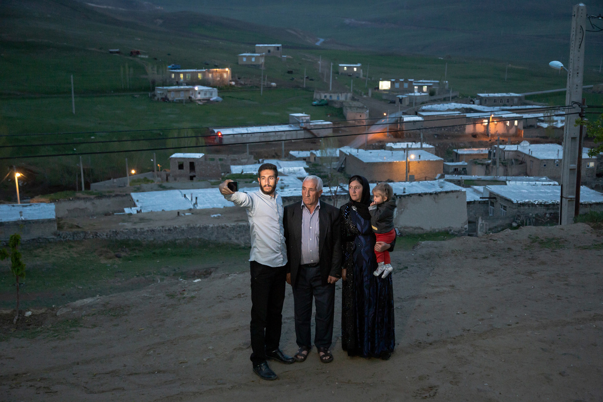 Superior, patience Ayub ...