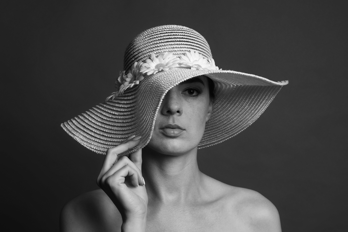 LADY WITH HAT 5
