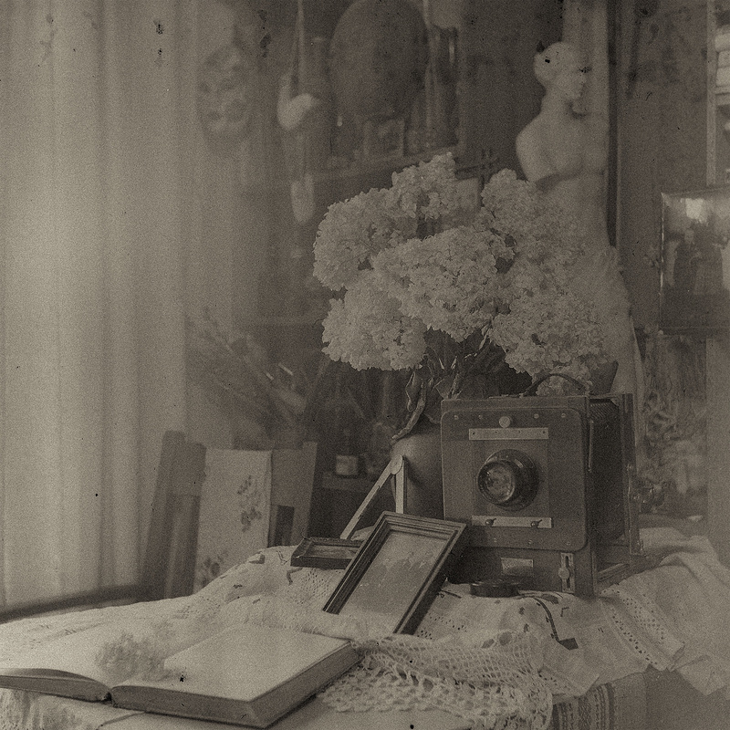 У майстерні