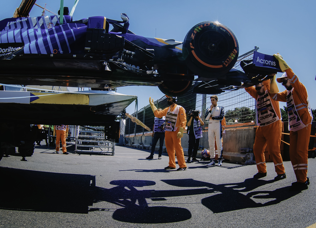 Formula 1 moment of accident 4