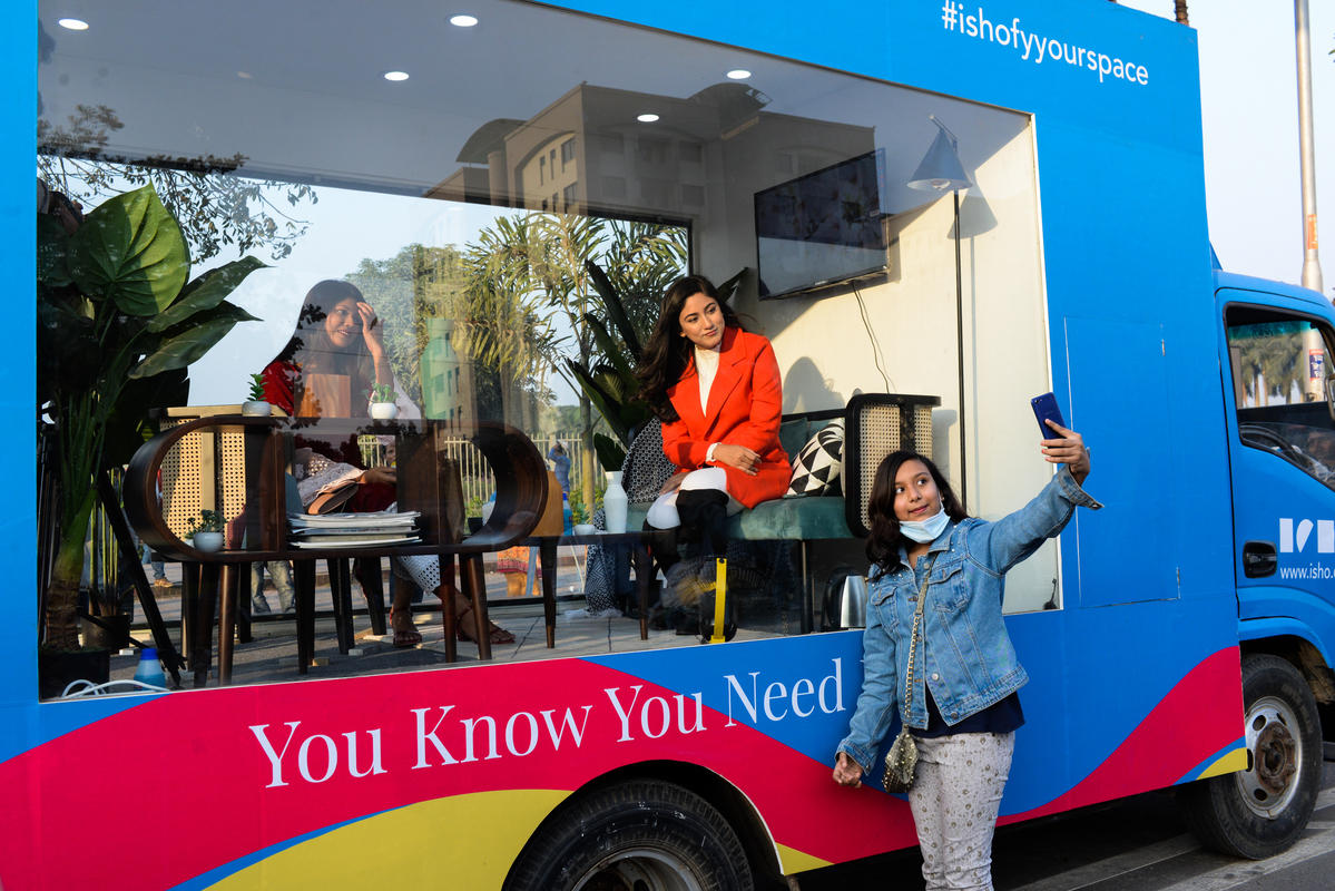 The selfie with celebrity