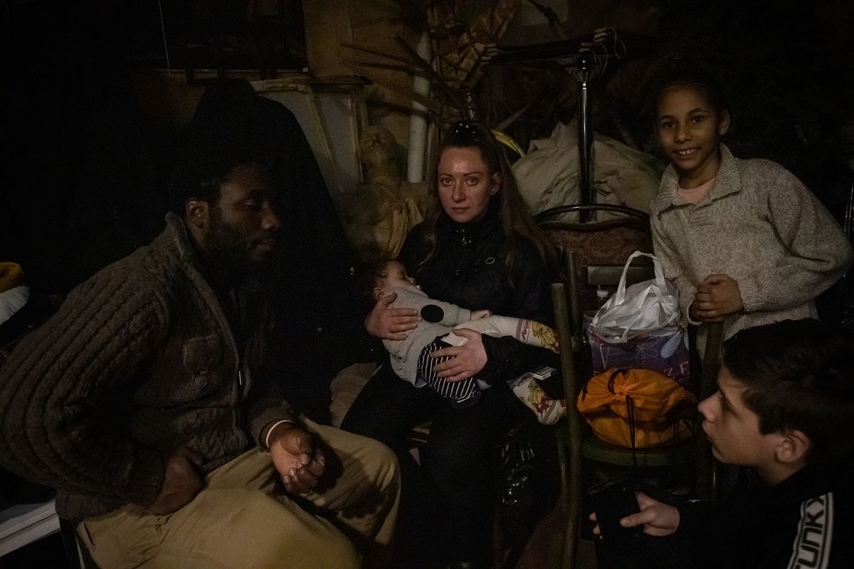 Мадонна в бомбосховищі