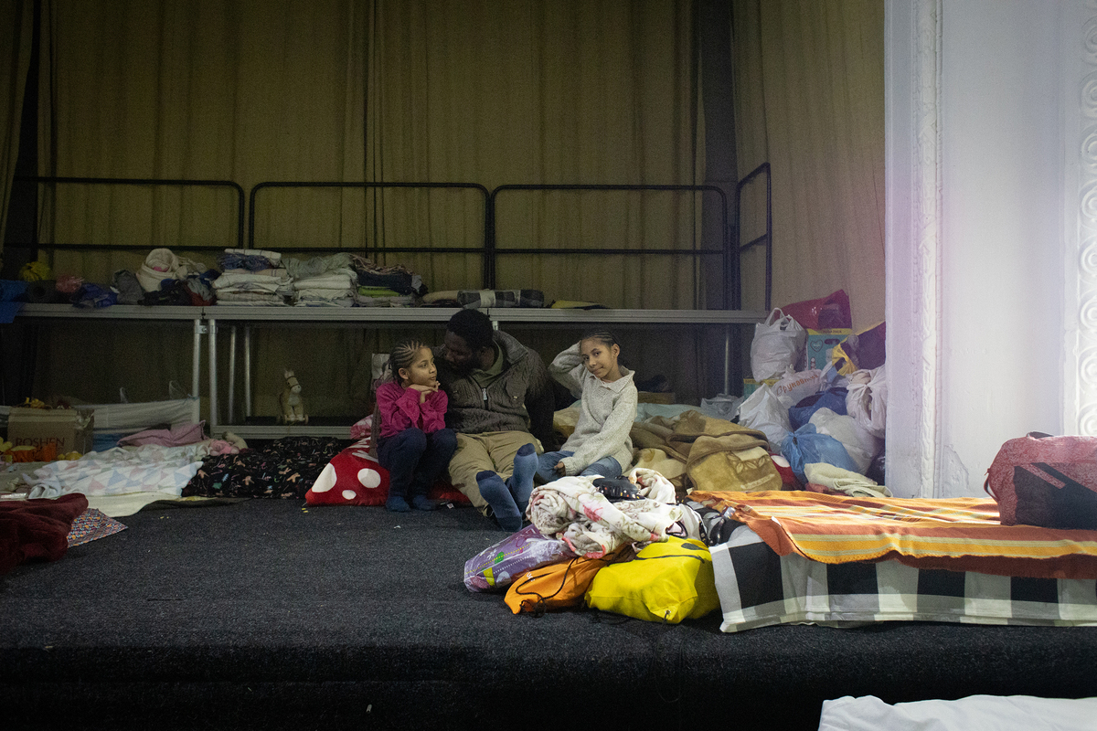 Укриття на сцені театру Леся Курбаса