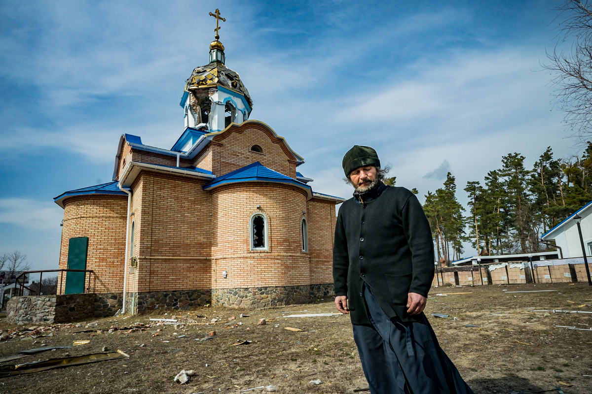 Destroyed church in Yasnohorodka.
