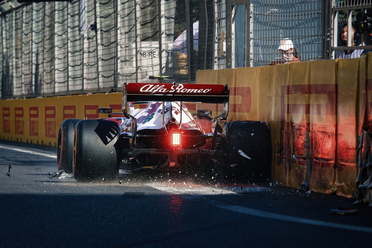 Alfa Romeo Accident Moment